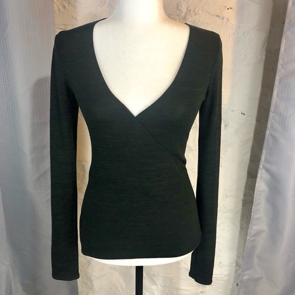 Aritzia Tops - Aritzia Wilfred Long sleeve shirt